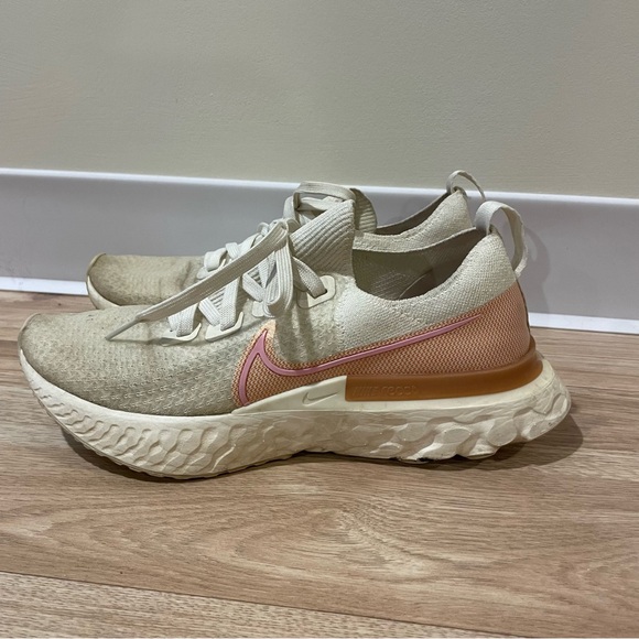 Nike React Infinity Running Shoes - Picture 7 of 8